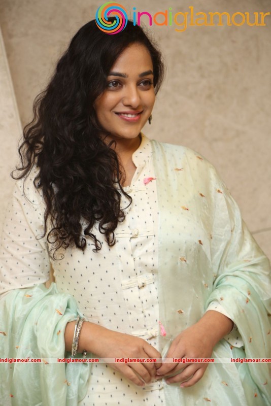 Nithya Menen New Photos Actress hd photo