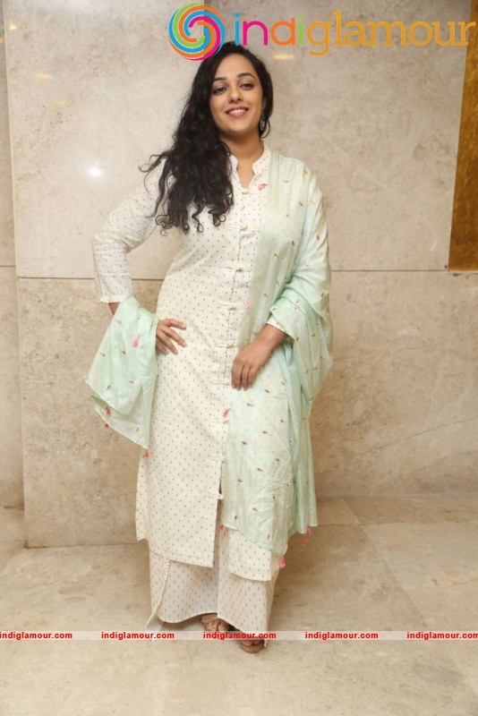 Nithya Menen New Photos Actress hd photo