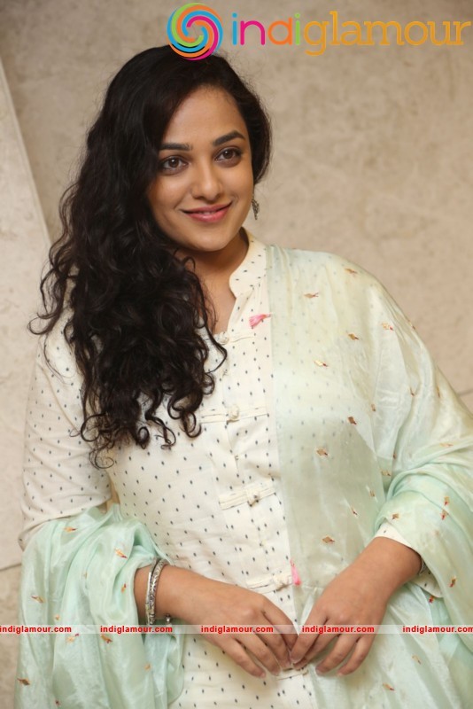 Nithya Menen New Photos Actress hd photo