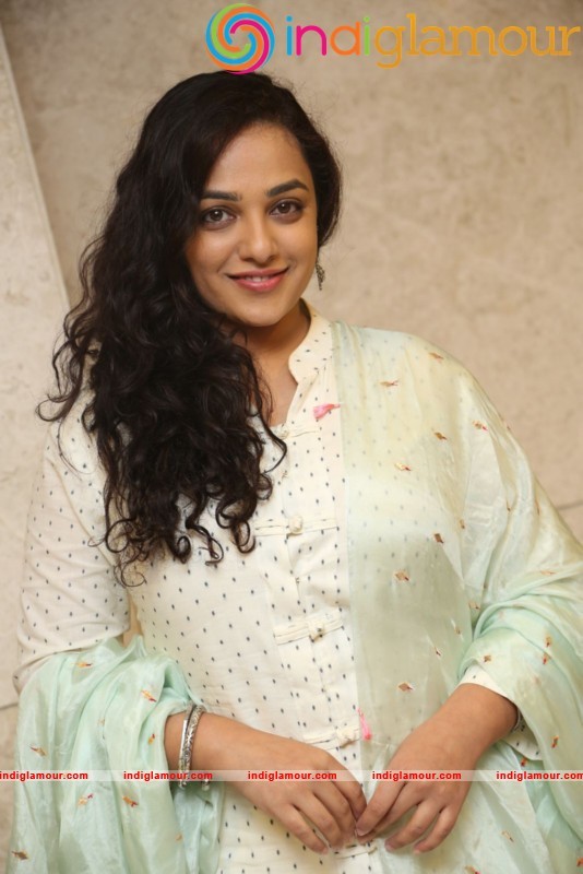 Nithya Menen New Photos Actress hd photo