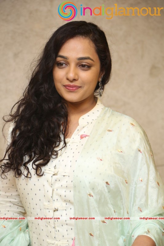 Nithya Menen New Photos Actress hd photo