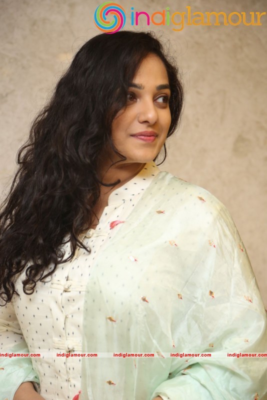 Nithya Menen New Photos Actress hd photo