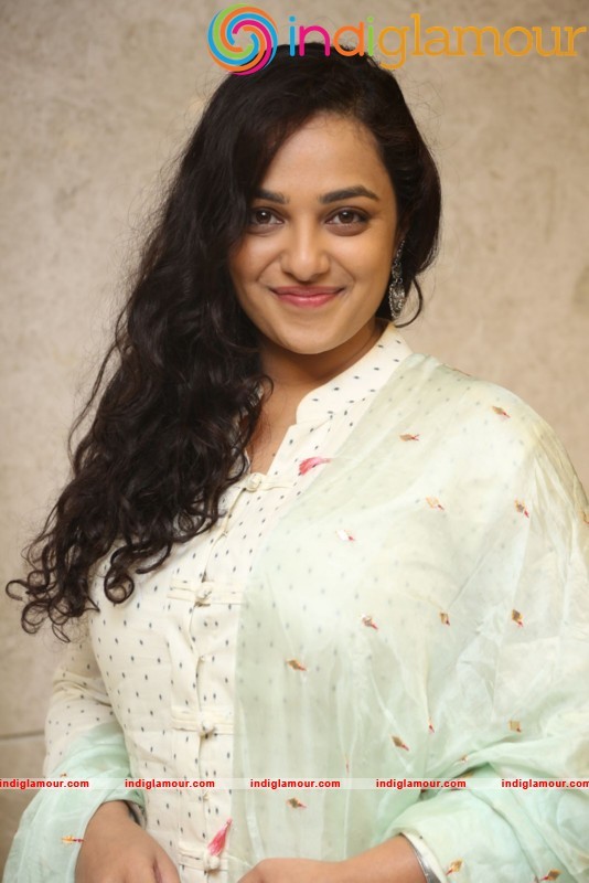 Nithya Menen New Photos Actress hd photo