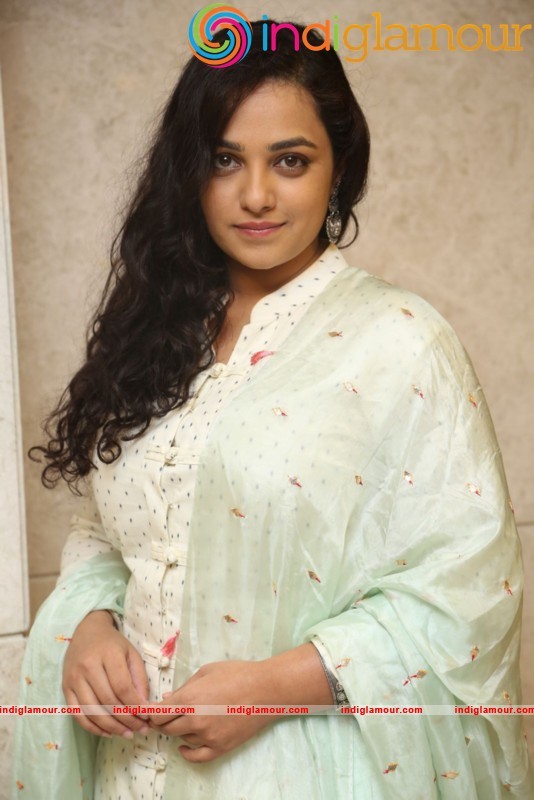 Nithya Menen New Photos Actress hd photo