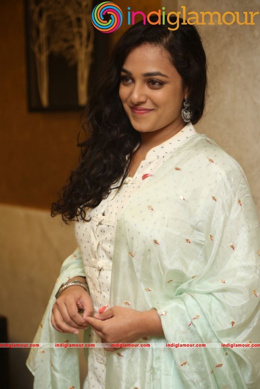 Nithya Menen New Photos Actress hd photo