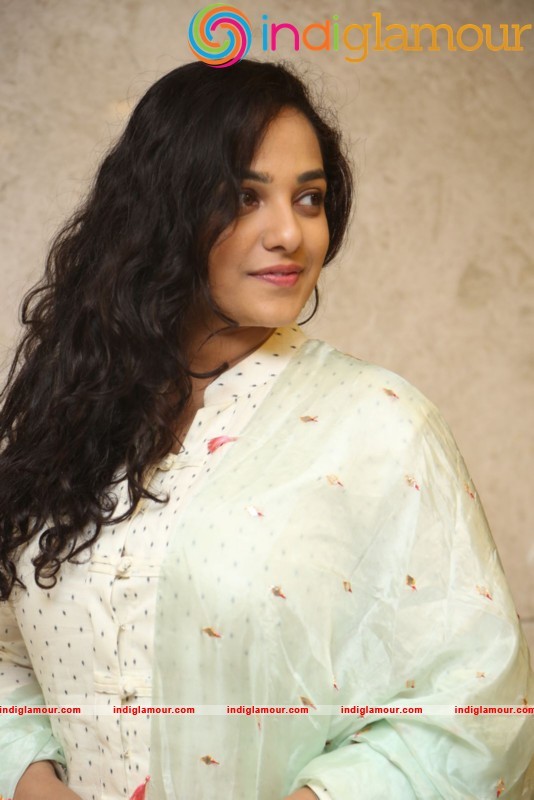 Nithya Menen New Photos Actress hd photo