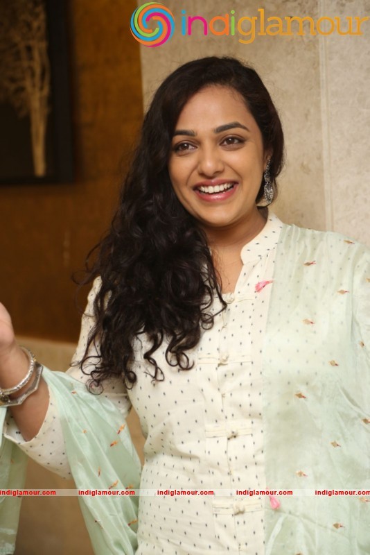Nithya Menen New Photos Actress hd photo