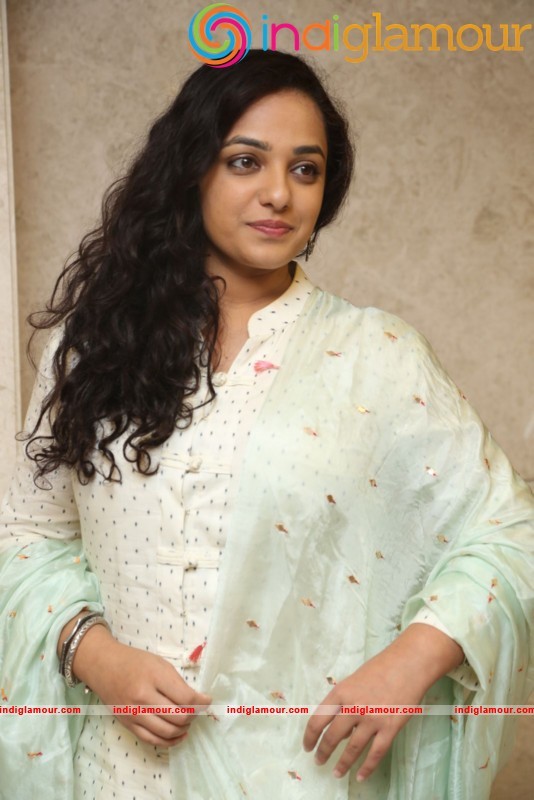 Nithya Menen New Photos Actress hd photo