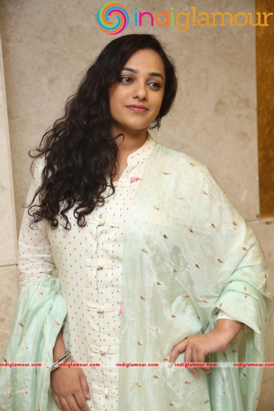 Nithya Menen New Photos Actress hd photo