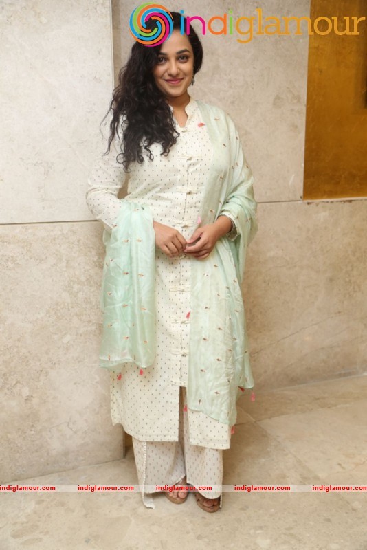 Nithya Menen New Photos Actress hd photo
