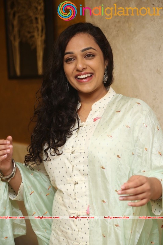 Nithya Menen New Photos Actress hd photo