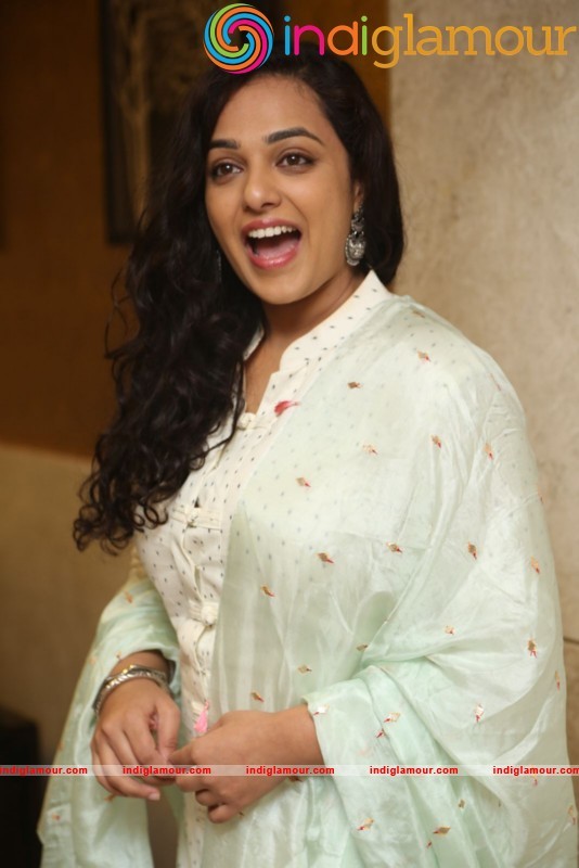 Nithya Menen New Photos Actress hd photo