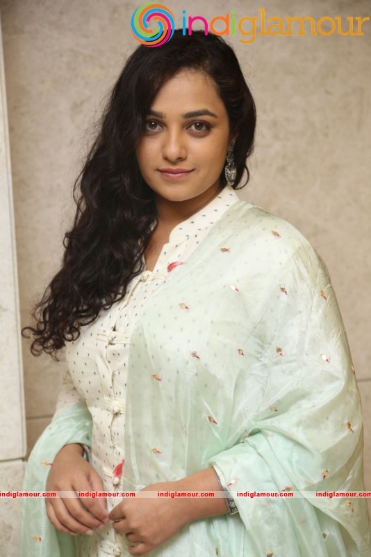 Nithya Menen New Photos Actress hd photo