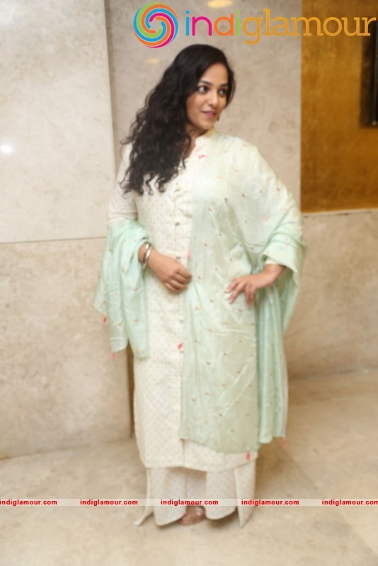 Nithya Menen New Photos Actress hd photo