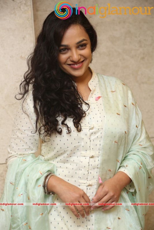 Nithya Menen New Photos Actress hd photo