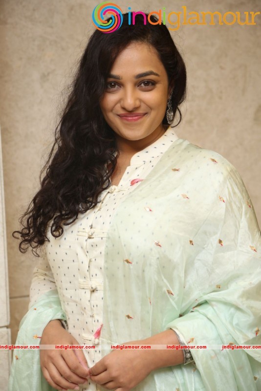 Nithya Menen New Photos Actress hd photo