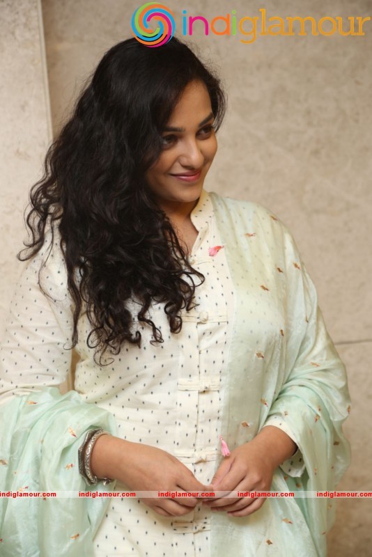 Nithya Menen New Photos Actress hd photo