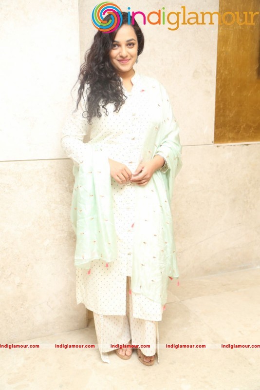 Nithya Menen New Photos Actress hd photo