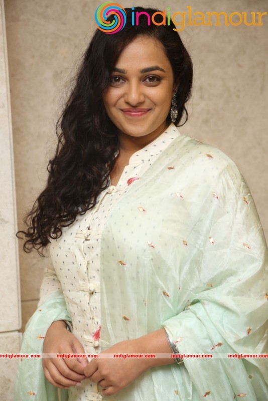 Nithya Menen New Photos Actress hd photo