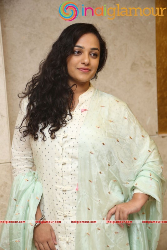 Nithya Menen New Photos Actress hd photo