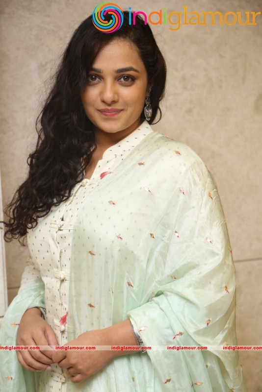 Nithya Menen New Photos Actress hd photo
