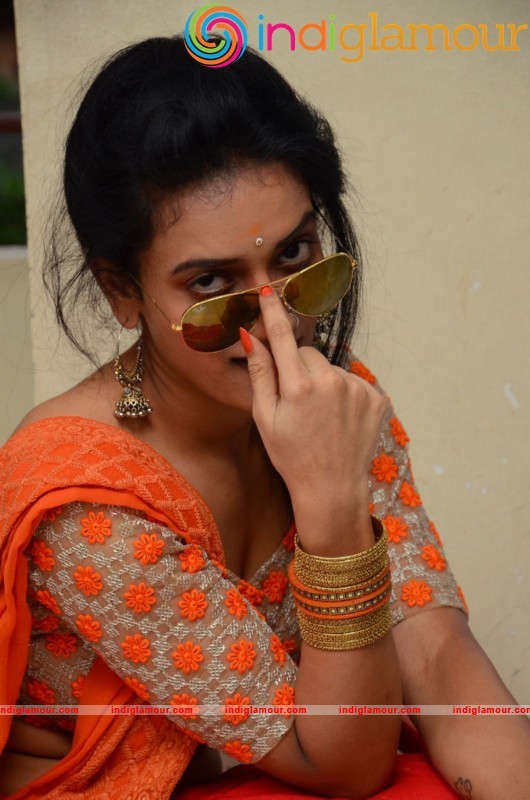 Janani Spicy Photos Gallery Actress hd photo