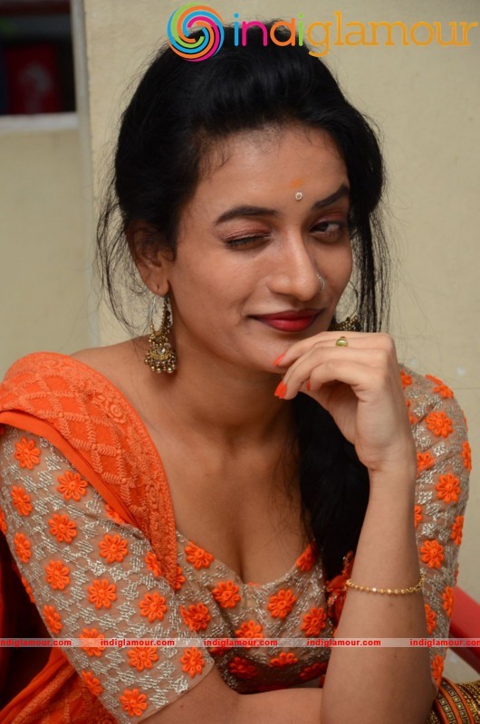 Janani Spicy Photos Gallery Actress hd photo