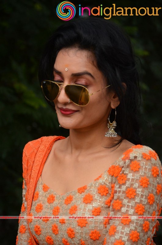 Janani Spicy Photos Gallery Actress hd photo
