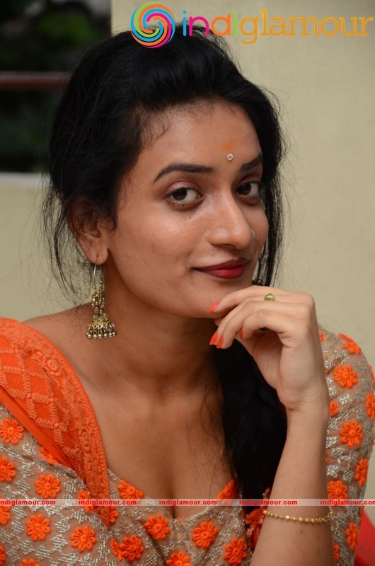 Janani Spicy Photos Gallery Actress hd photo