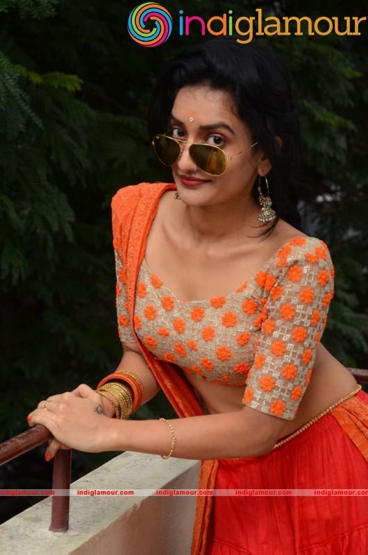 Janani Spicy Photos Gallery Actress hd photo
