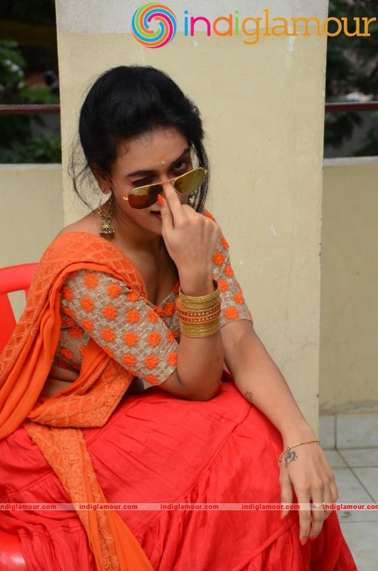 Janani Spicy Photos Gallery Actress hd photo