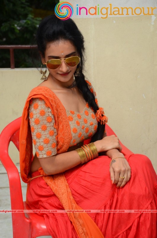 Janani Spicy Photos Gallery Actress hd photo