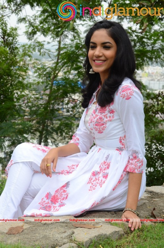Rithu Varma Latest Photos Gallery Actress hd photo