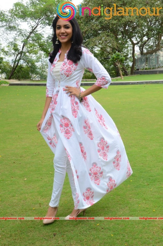 Rithu Varma Latest Photos Gallery Actress hd photo