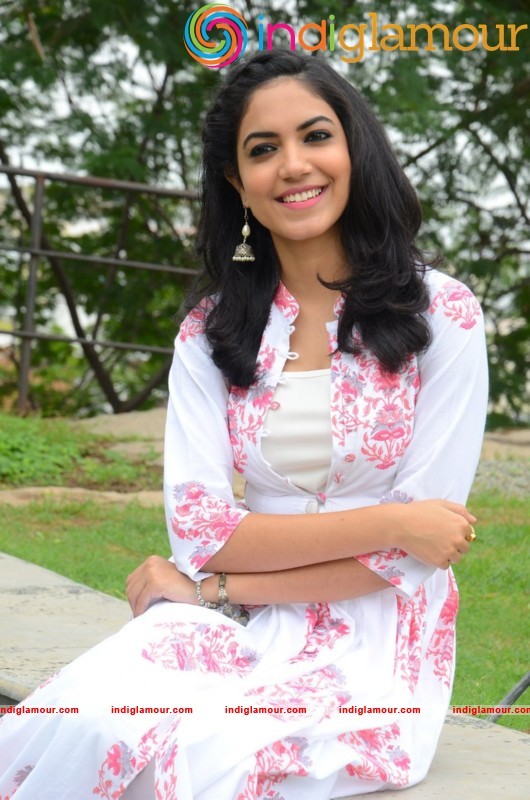 Rithu Varma Latest Photos Gallery Actress hd photo