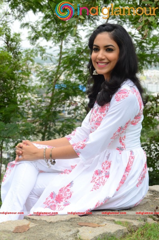 Rithu Varma Latest Photos Gallery Actress hd photo