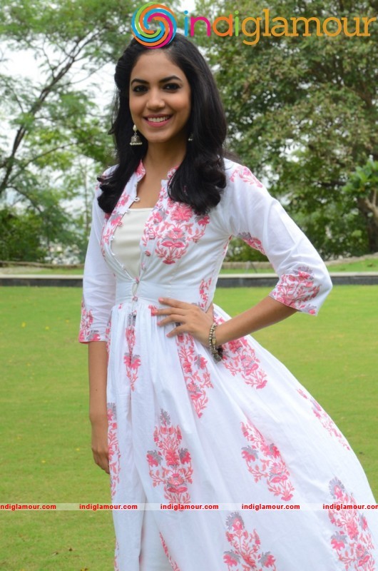 Rithu Varma Latest Photos Gallery Actress hd photo