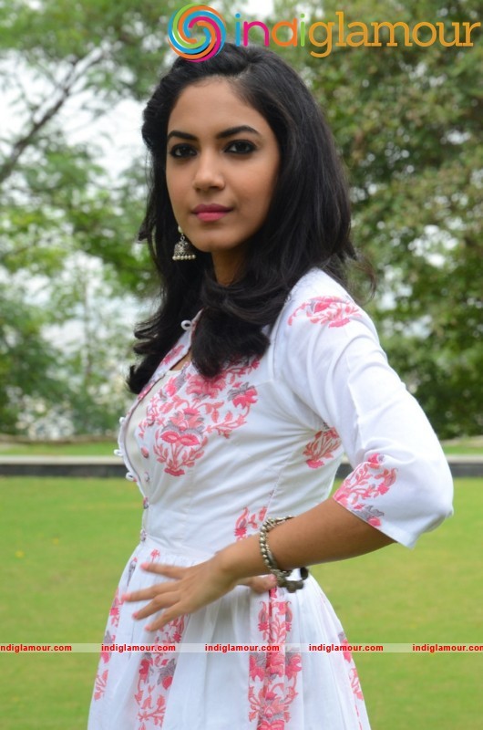 Rithu Varma Latest Photos Gallery Actress hd photo