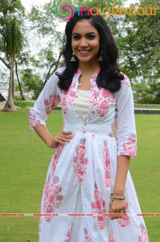 Rithu Varma Latest Photos Gallery Actress hd photo