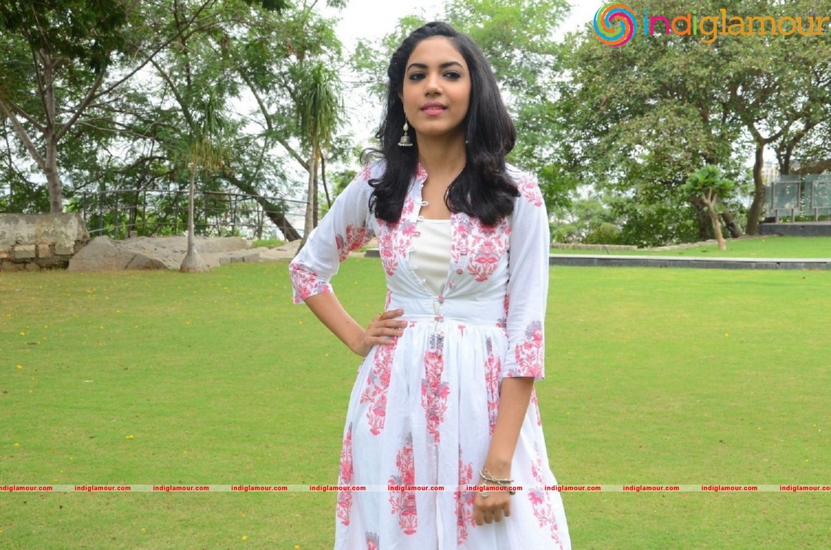 Rithu Varma Latest Photos Gallery Actress hd photo