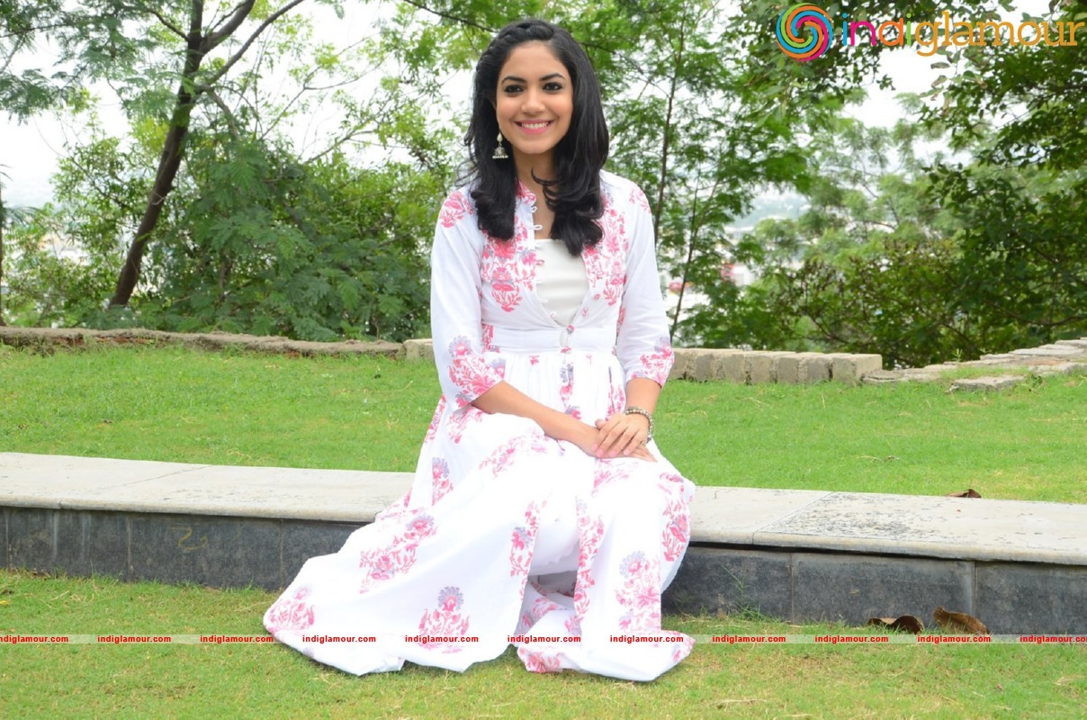 Rithu Varma Latest Photos Gallery Actress hd photo