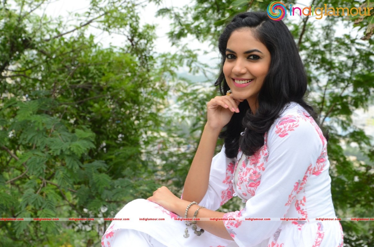 Rithu Varma Latest Photos Gallery Actress hd photo