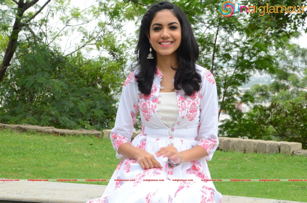 Rithu Varma Latest Photos Gallery Actress hd photo