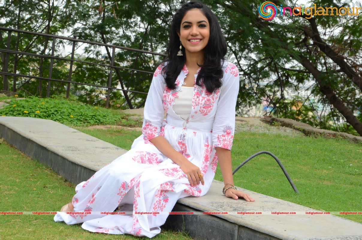 Rithu Varma Latest Photos Gallery Actress hd photo