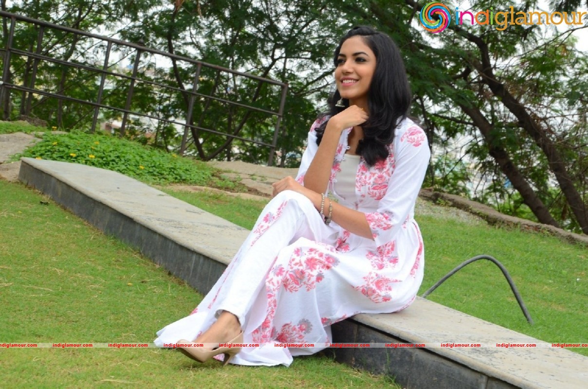 Rithu Varma Latest Photos Gallery Actress hd photo