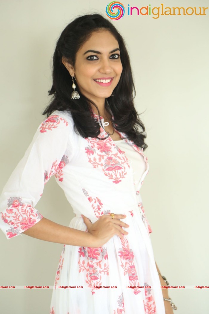 Reethu Varma Latest Photos Gallery Actress hd photo