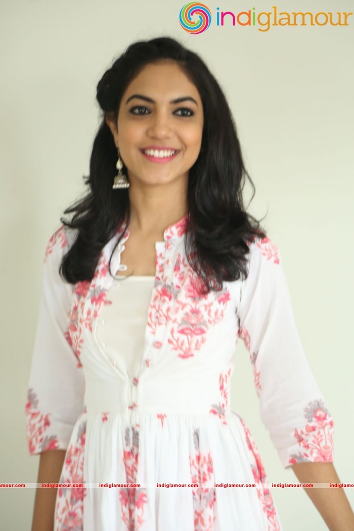 Reethu Varma Latest Photos Gallery Actress hd photo