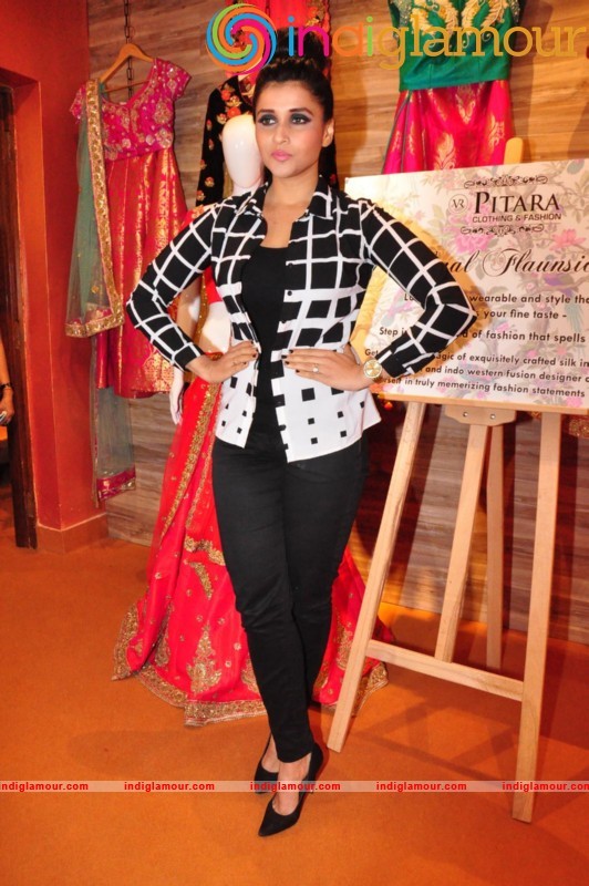 Manara Chopra Latest Hot Photos Gallery Actress hd photo