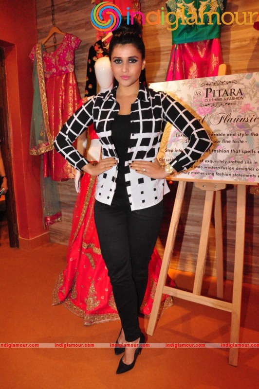 Manara Chopra Latest Hot Photos Gallery Actress hd photo