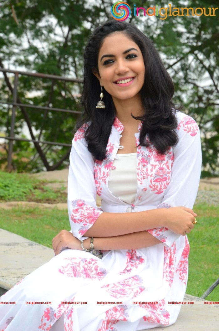 Reethu Varma Actress hd photo